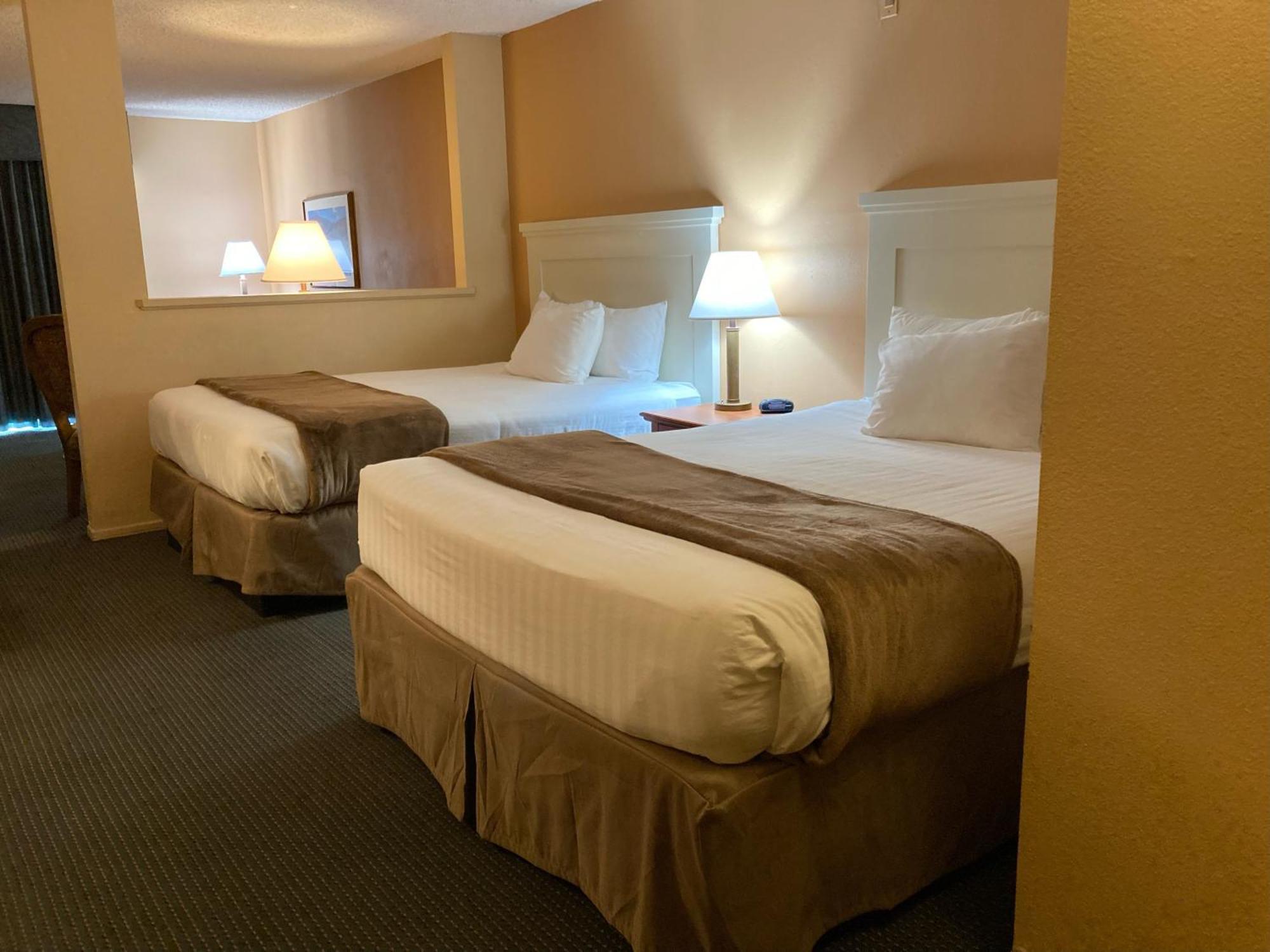 Queen Room,1613674931:JPEG